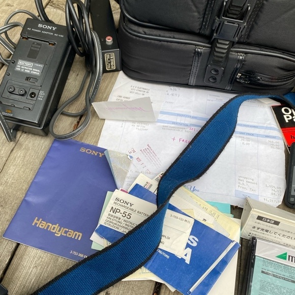 Vintage 1991 Sony Video 8 Handycam Video Camera WITH ORIGINAL RECEIPT FROM 1991 - Picture 16 of 16